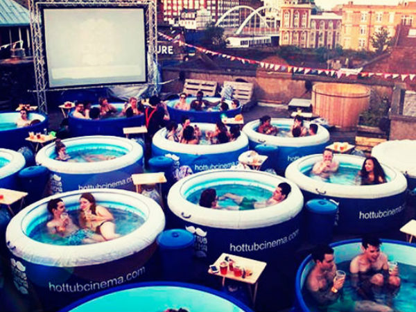 కొత్తదనం నిండిన క్రియేటివ్ బిగ్ స్ర్కీన్స్