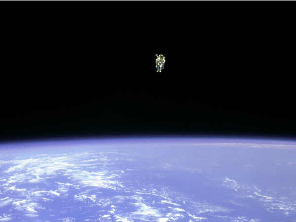 అంతరిక్షంలో స్పేస్ వాక్ ను లైవ్ లో చూసేద్దాం  