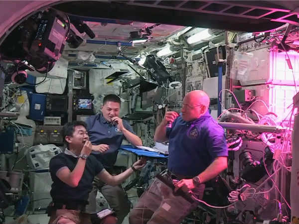 అంతరిక్షంలో పాలకూర టేస్ట్ అదుర్స్    