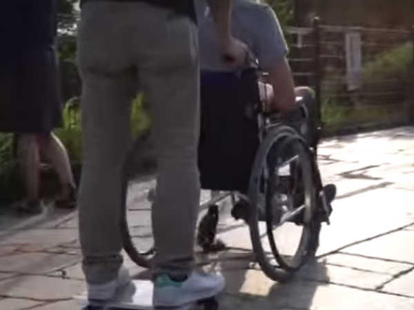 ల్యాప్ టాప్ వాక్ కార్ వచ్చేస్తోంది  