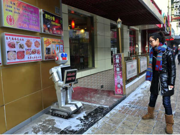 రోబో వంటల టేస్ట్ అదిరింది బాసూ 