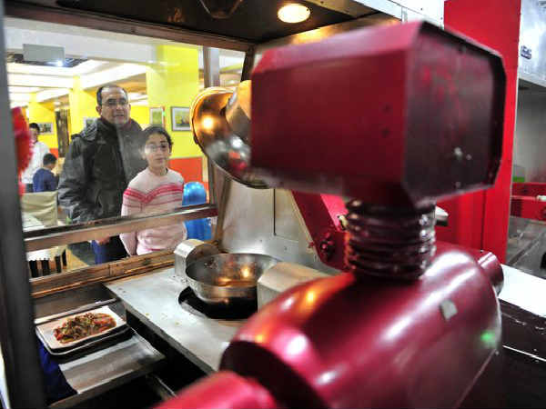 రోబో వంటల టేస్ట్ అదిరింది బాసూ 