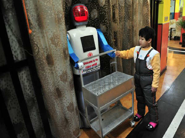 రోబో వంటల టేస్ట్ అదిరింది బాసూ 