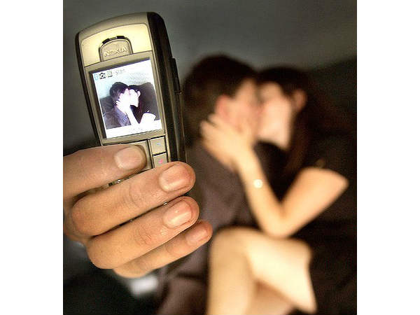  సెక్స్‌టింగ్ ఉచ్చులో యువత.. తల్లిదండ్రులకు హై అలర్ట్