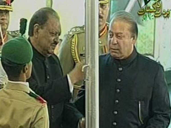 జెండా ఎగరవేసిన అధ్యక్షుడు 