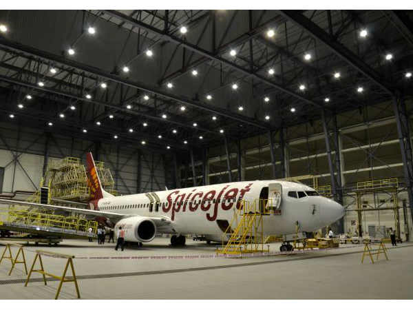 వెనక్కి తగ్గిన స్పైస్ జెట్ 