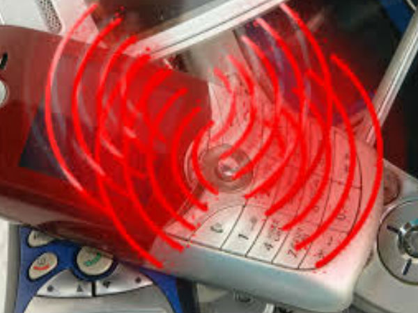 షాకింగ్ న్యూస్... ఫోన్తో బ్రెయిన్ క్యాన్సర్