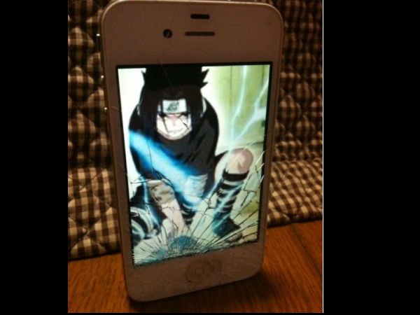 స్ర్కీన్ పగిలింది.. అయినా భలే కవర్ చేసారు