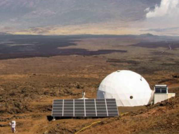 ఏడాదికాలం పాటు ఏకాంత జీవితం 