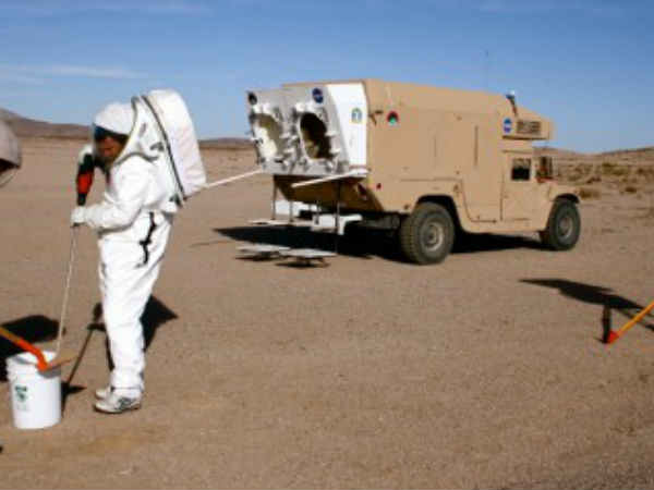 అందరూ నాసా సిబ్బందే 