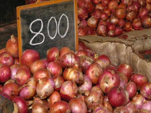 ముదిరిన ఉల్లి లొల్లి