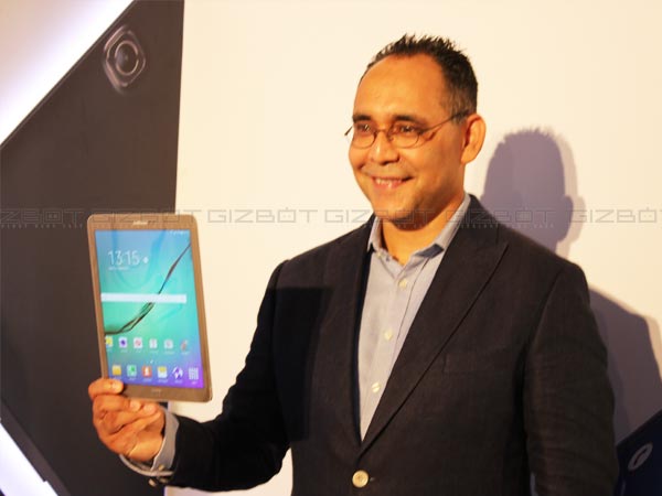 సామ్‌సంగ్ గెలాక్సీ టాబ్ ఎస్2 9.7 ఫోటో గ్యాలరీ 