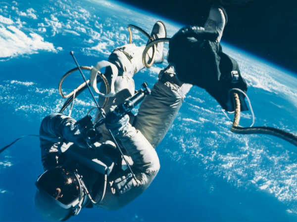 అంతరిక్షంలో అరుదైన ఫోటోలు