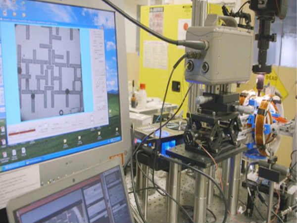 పేపర్ మైక్రోస్కోపును (ఫోల్డ్ స్కోప్ ) అభివృద్థి 