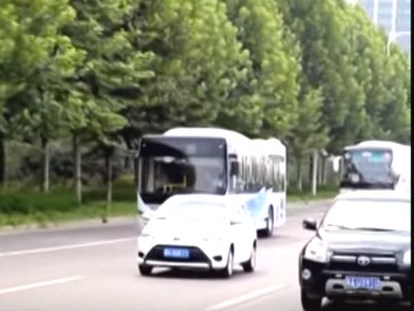 నాదారి నాదే