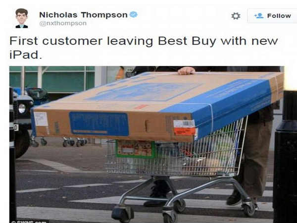 యాపిల్ ఐ పాడ్ ప్రోని ఇలా మోసుకెళ్లాలంటూ ఓ నెటిజన్ కామెంట్ 