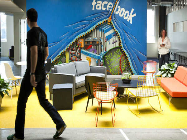 తమ ప్రశ్నలను పంపాలి