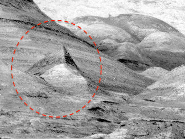 మనోహరమైన పర్వతశ్రేణులు, లోతట్టు ప్రాంతాలు,