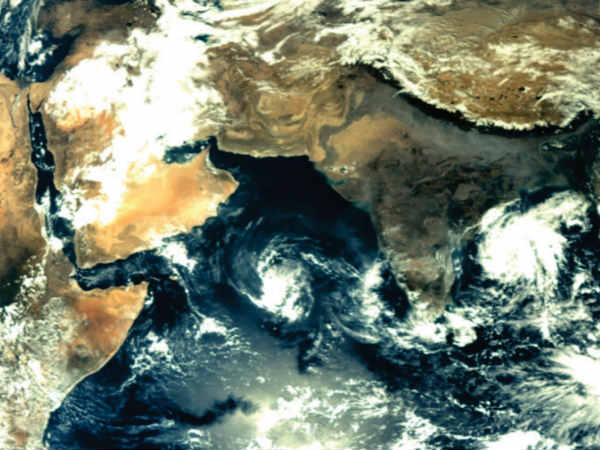 మామ్ మన ఇండియాను సై నుంచి తీసి పోటో ఇది 