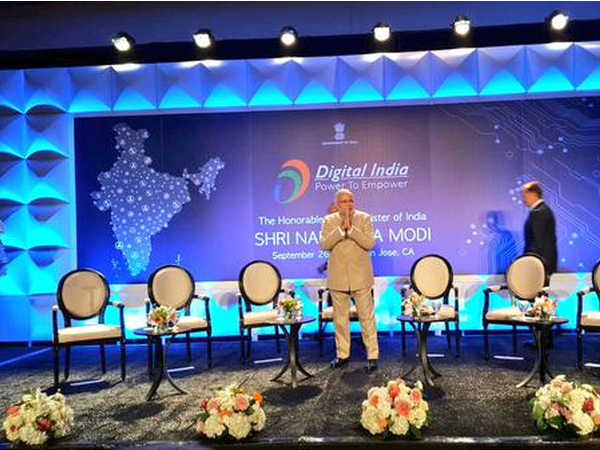 అడుగడునా ఆదరణ