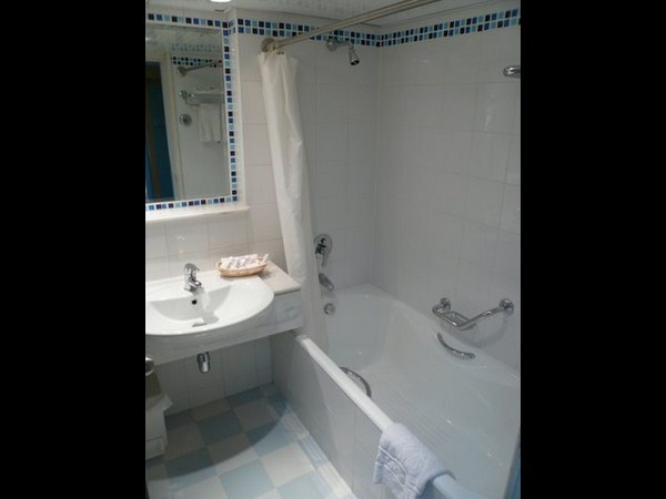 రహస్య కెమెరాల నుంచి తప్పించుకోవటం ఏలా..?