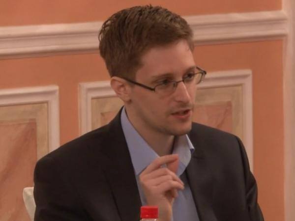 రక్షణకై 21 దేశాలకు ఆసీలం కోసం దరఖాస్తు