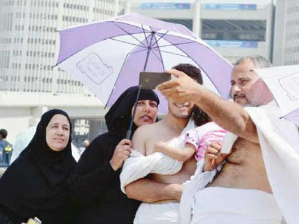 రోజుకు 14 సెల్ఫీలు