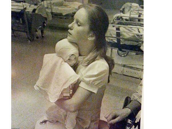 బ్లాక్ అండ్ వైట్ ఫోటోలను ఫేస్‌బుక్ లో పోస్ట్