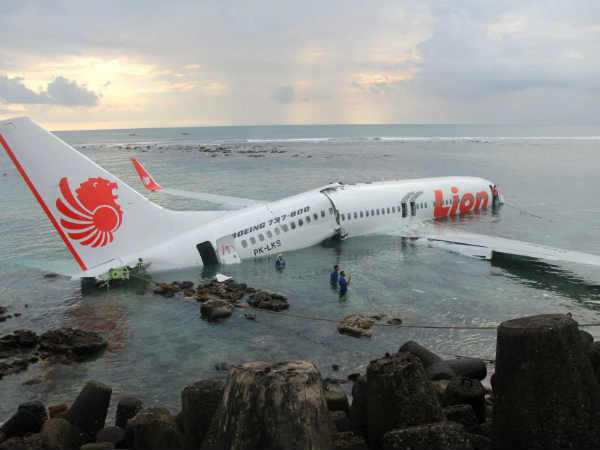 లయన్‌ ఎయిర్‌ లైన్స్‌ విమానం 