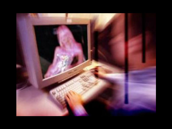 పోర్న్ బ్యాన్ పై పోరాటం 