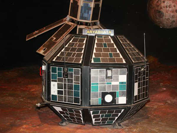 రాడార్లకు సైతం కనిపించకుండా దాడి చేసే ఐఎన్ ఎస్ కొచ్చి