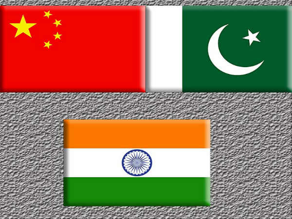 పాక్ చైనాల రూపంలో భారత్ కు ఇద్దరు ప్రమాదకరమైన శత్రువులు
