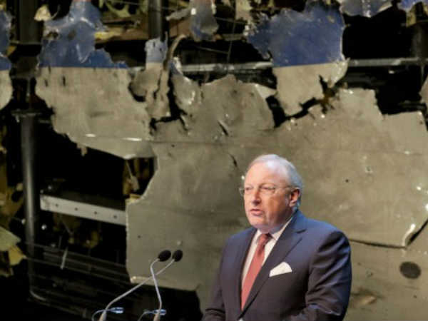 వాస్తవాలను వెల్లడి చేసిన డస్టీ సేఫ్టీ బోర్డ్ అధికారి జౌస్ట్రా 