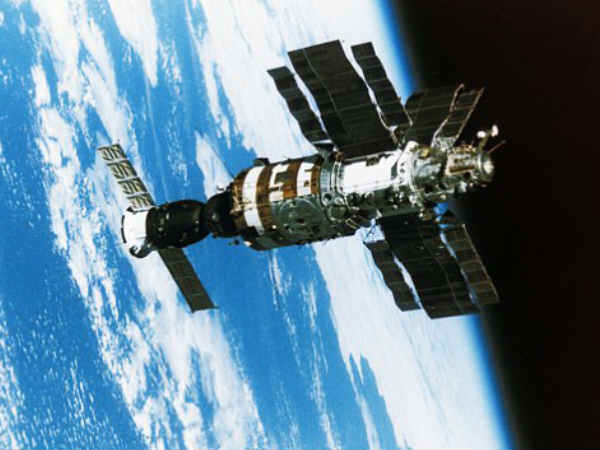 అంతరిక్షంలో పరిభ్రమిస్తున్న ఓ మిస్టరీ..