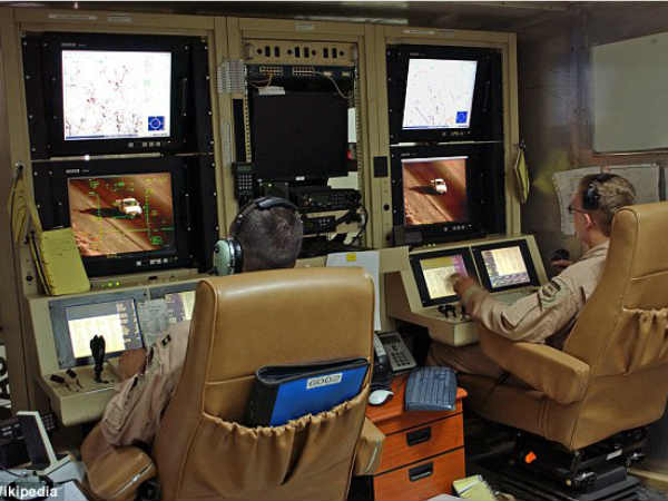 నెల్లిస్‌, క్రీచ్‌ వాయు స్థావరాలలో కంట్రోల్‌