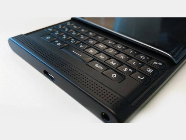 బ్లాక్‌బెర్రీ ఆండ్రాయిడ్ ఫోన్  ‘BlackBerry Priv' అనధికారిక స్పెక్స్