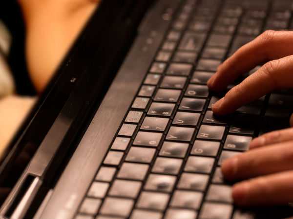 బేజారెత్తిస్తోన్న ‘బూతు చిత్రాల’ జోరు