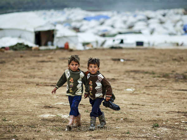 లక్షలాది ప్రజానీకం ఐరోపా దేశాలకు వలస బాట