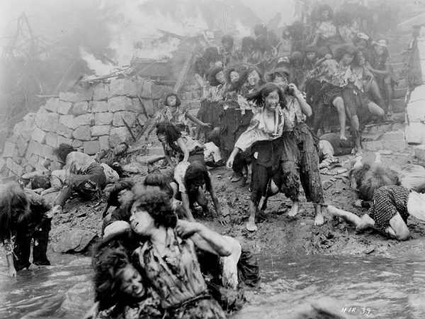 విస్పోటన అనంతర దృశ్యాల చిత్రీకరణ...