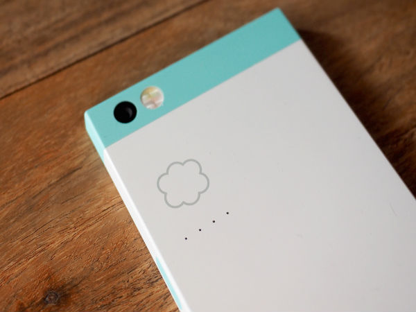 Nextbit ‘క్లౌడ్ - ఫస్ట్'రాబిన్ ఫోన్ ఫోటోగ్యాలరీ