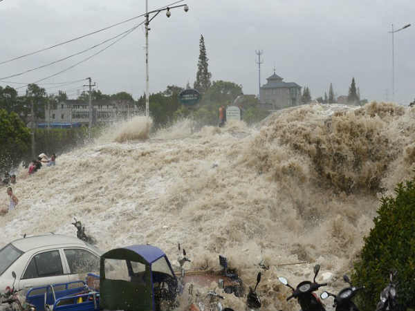 ఉప్పెనలు 26 Dec 1996