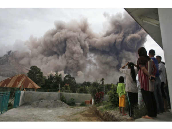 Krakatau అగ్నిపర్వత విస్ఫోటనం 26 Aug 1883 