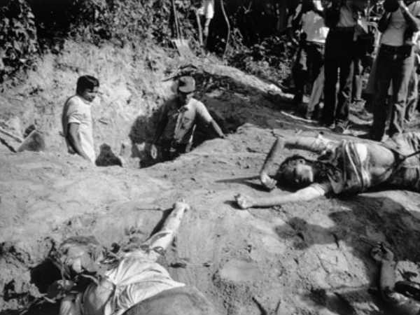 1980లలో నికరాగ్వాలో అమెరికా సాగించిన మారణకాండను.