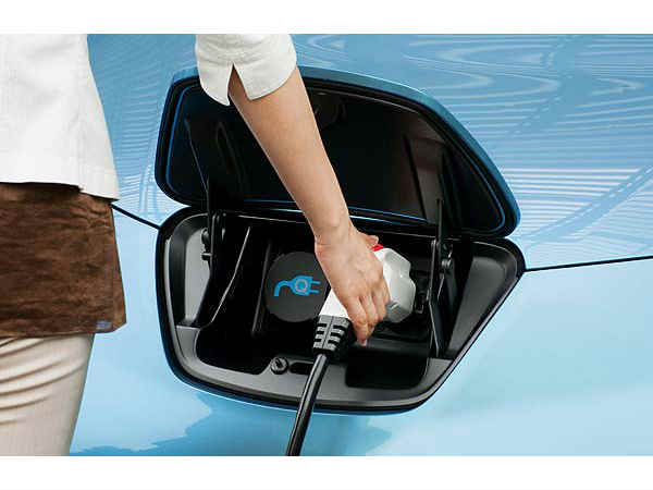 నిస్సాన్ లీప్ 2010