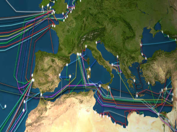 సముద్ర గర్భంలోని కేబుల్స్ భారీ చేపల వలల వల్లా, నౌకల లంగర్లవల్లా, ..