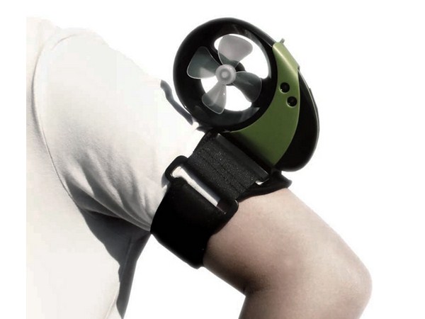 క్రియేటివ్ ఛార్జింగ్ స్టేషన్స్ ఫోటో గ్యాలరీ