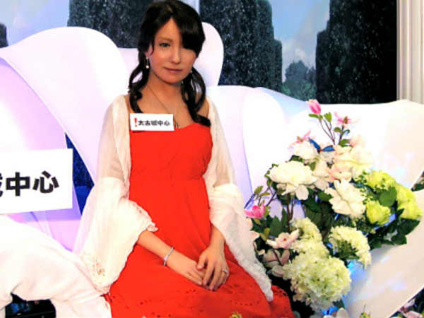 మానవులను పోలిన రోబోలను సృష్టించడంలో..