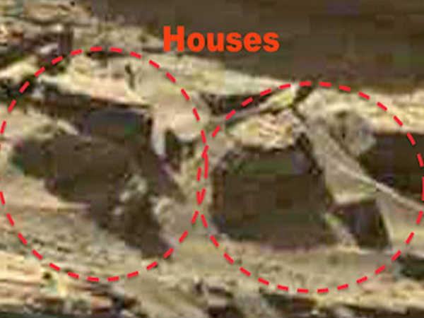 మార్స్ పై ఏలియన్స్ కట్టుకున్న ఇల్లు ఇవేనని..