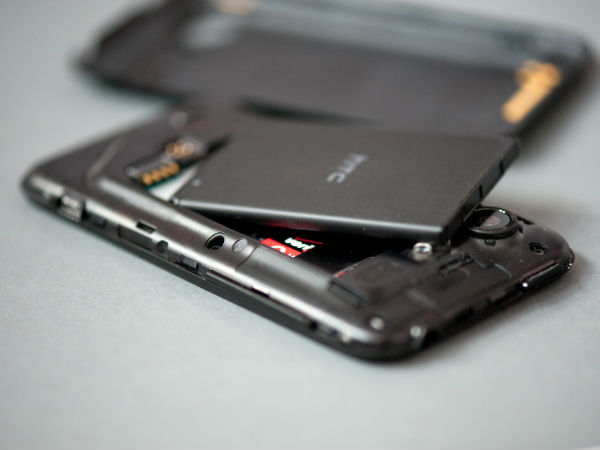 తడిచిన ఫోన్‌ను ఫిక్స్ చేసేందుకు 8 సింపుల్ టిప్స్