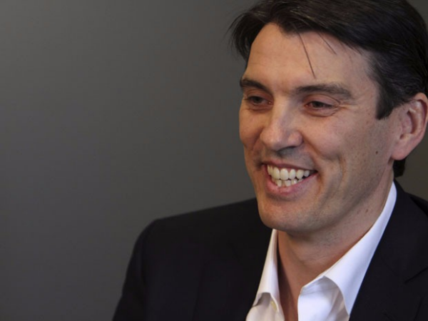 టీమ్ ఆర్మ్ స్ట్రాంగ్.. ఏఓఎల్